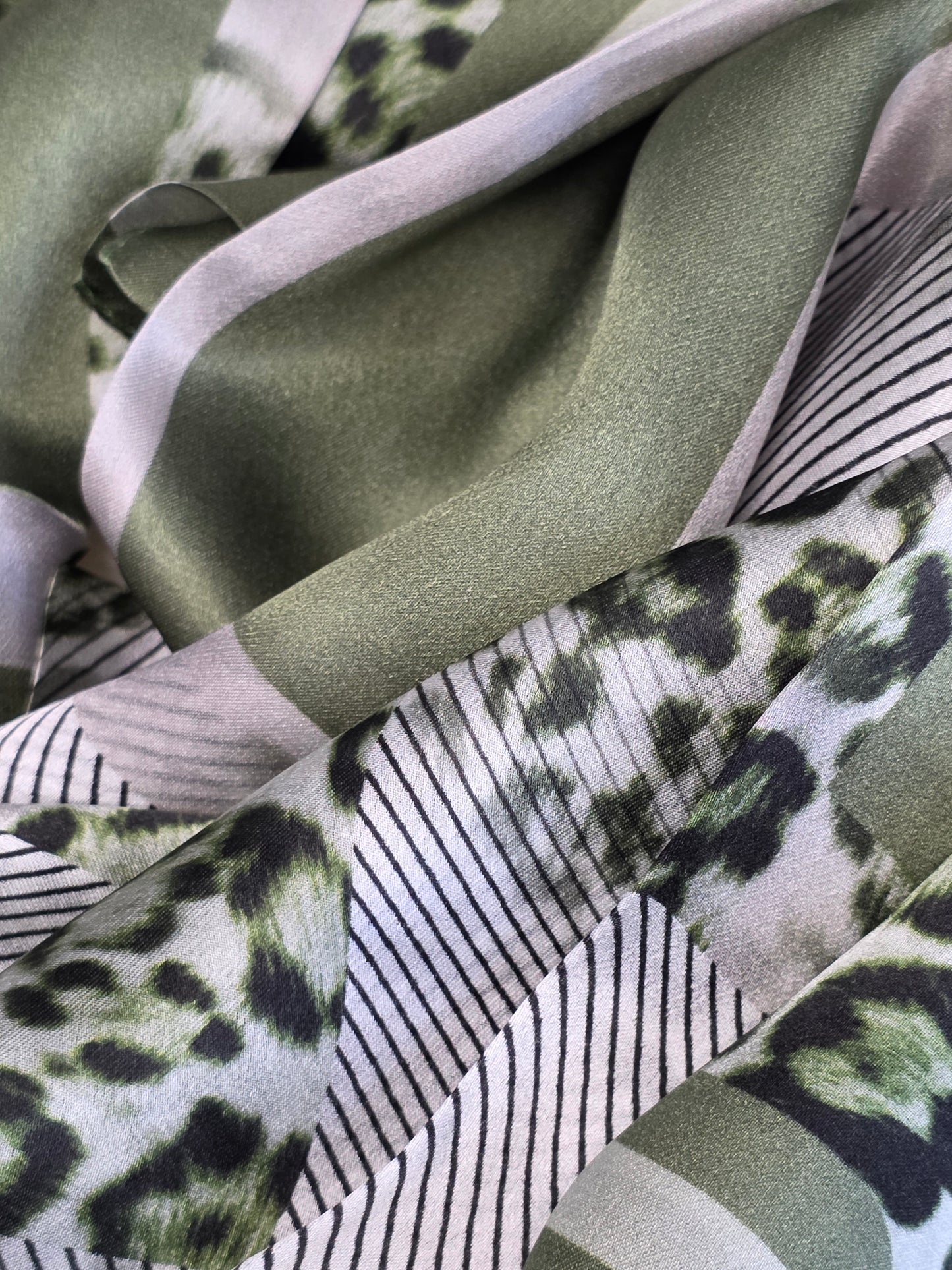 Foulard Soie Premium – Rectangle 170 x 60 cm Gris Vert olive