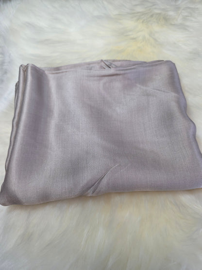 Foulard en Fibre de Soie Uni 170×60 cm couleur Taupe