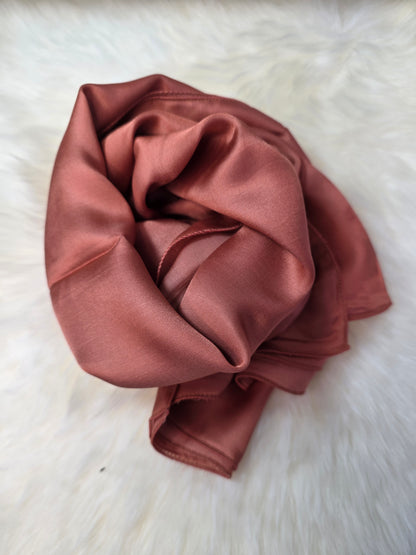 Foulard en Fibre de Soie Uni 170×60 cm rouge brique
