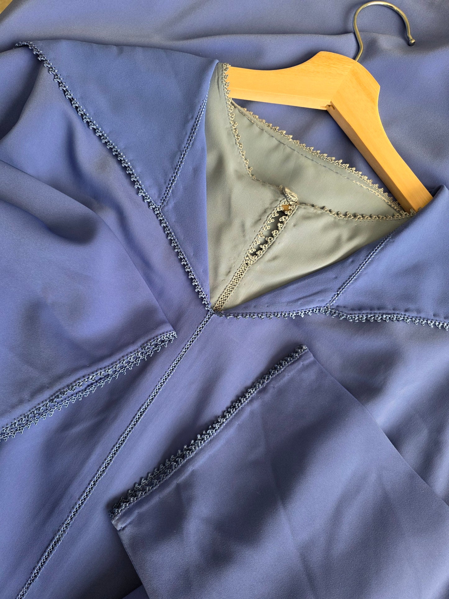 Jellaba bleu deux pièces simple en crêpe