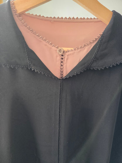 Jellaba deux pièces simple en crêpe Noir & Beige nude