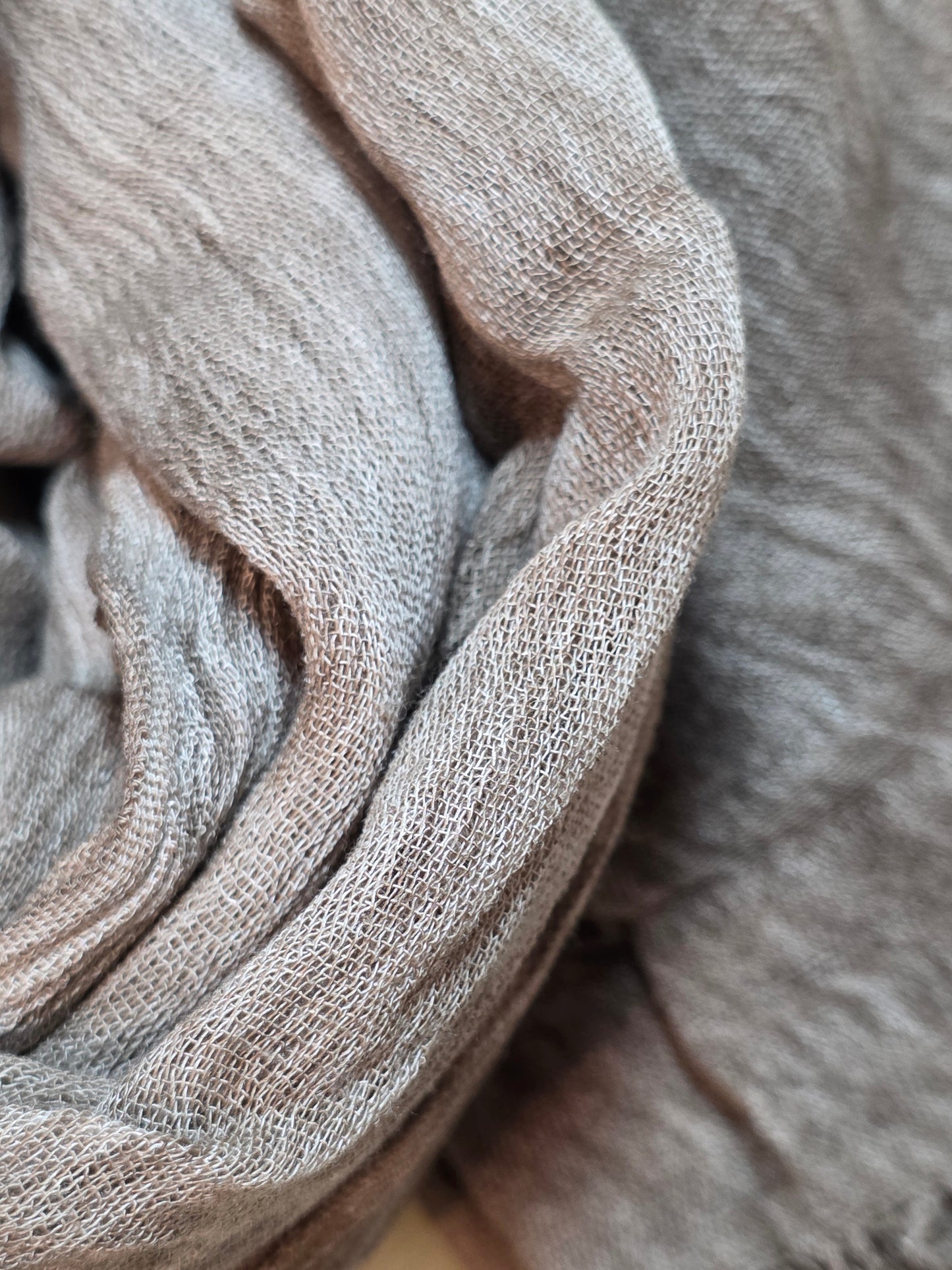 Foulard en modal taupe